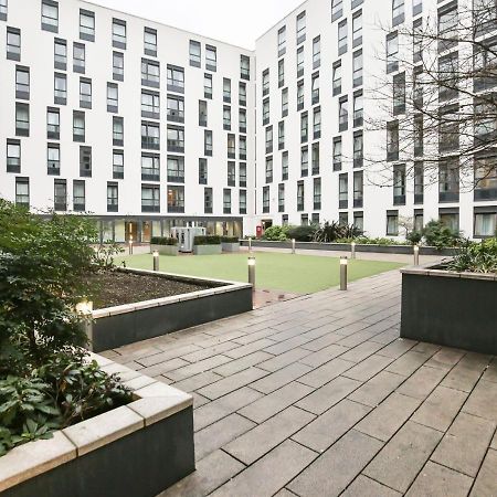 Sterling Court In Wembley London Exterior photo