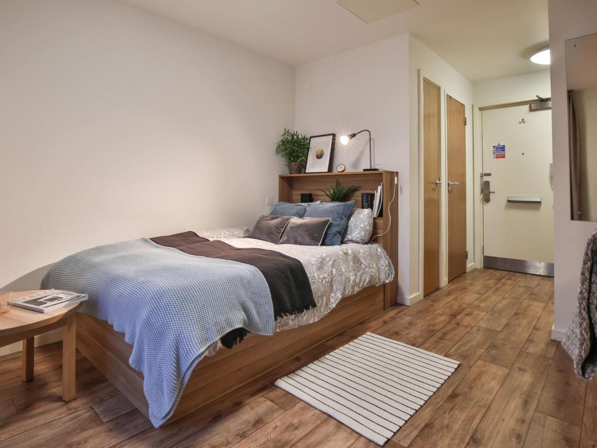 Private Bedrooms And Studios Minutes Away From Wembley Stadium At Sterling Court London Exterior photo