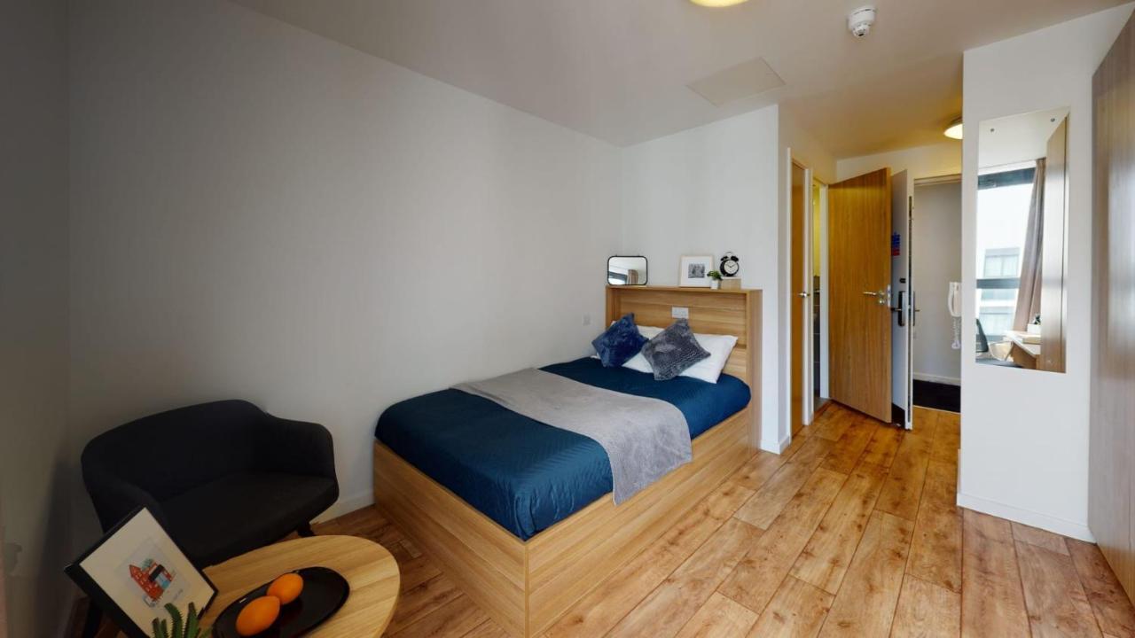 Private Bedrooms And Studios Minutes Away From Wembley Stadium At Sterling Court London Exterior photo